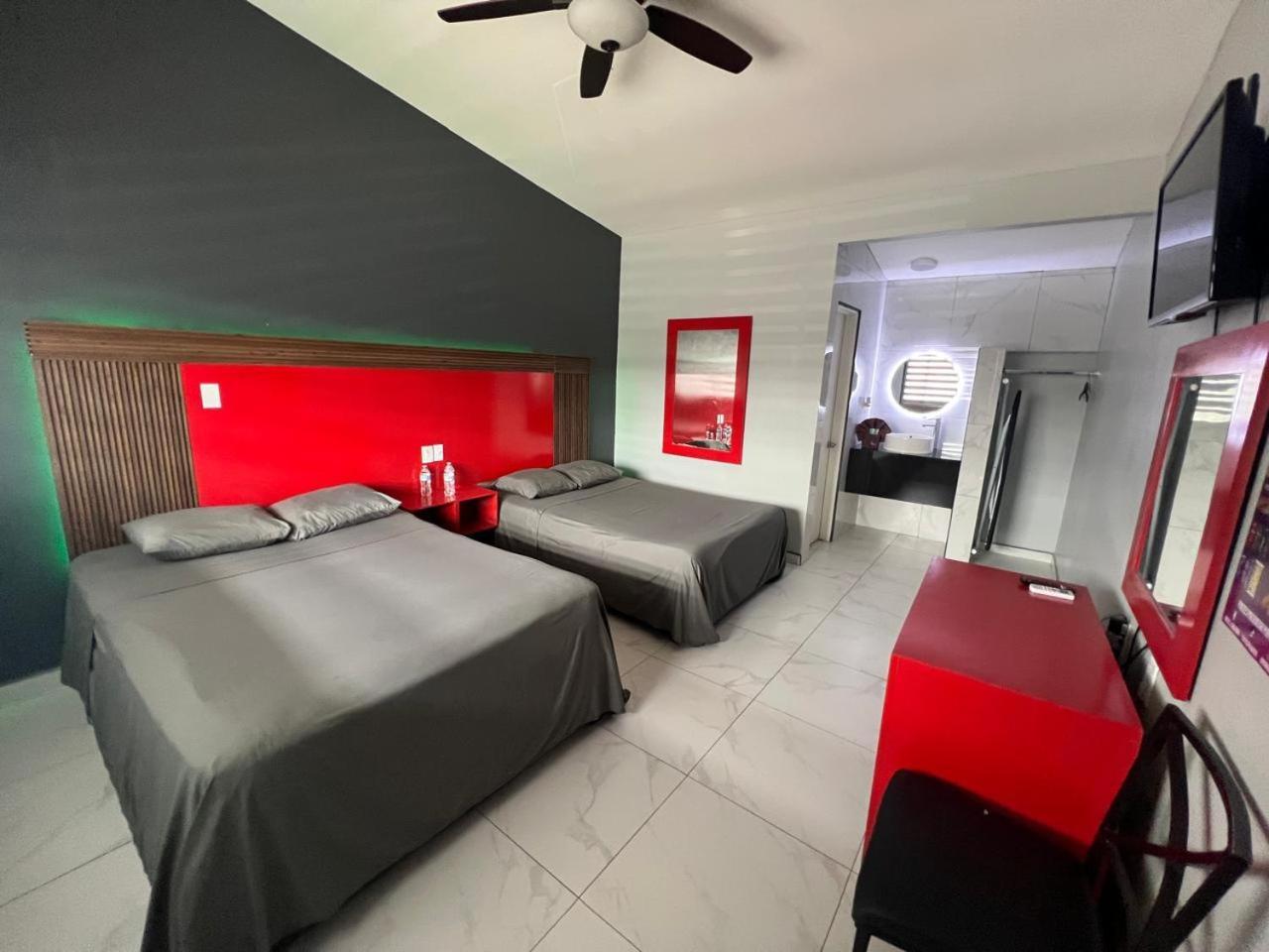 Hotel Luna Park Tijuana Dış mekan fotoğraf