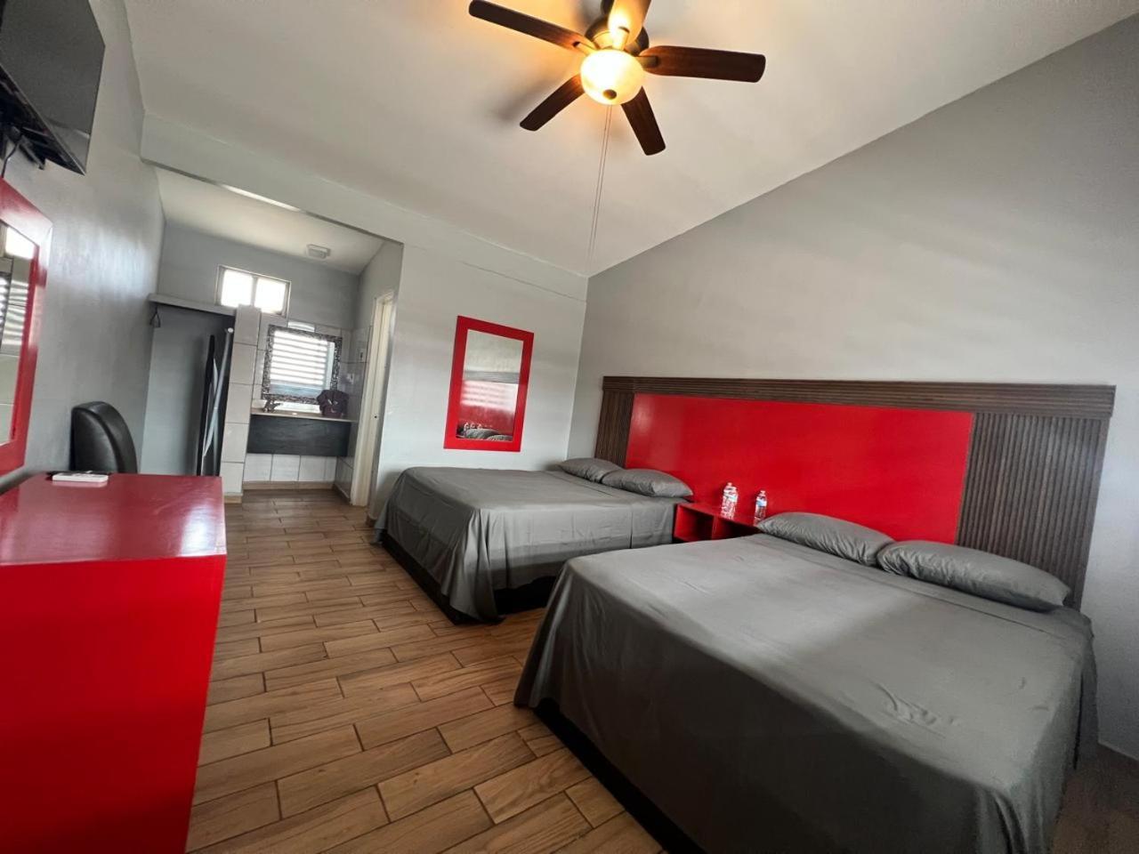 Hotel Luna Park Tijuana Dış mekan fotoğraf